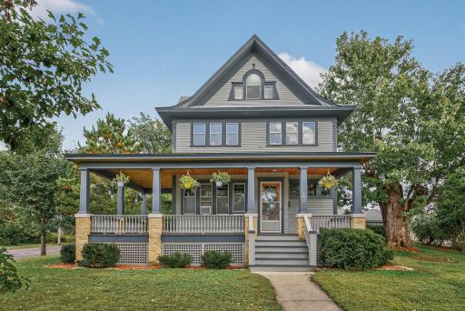 Photo for 1005 Como Boulevard E, Saint Paul, MN 55103 - listing #6804705 1005 Como Boulevard E, Saint Paul, MN 55103