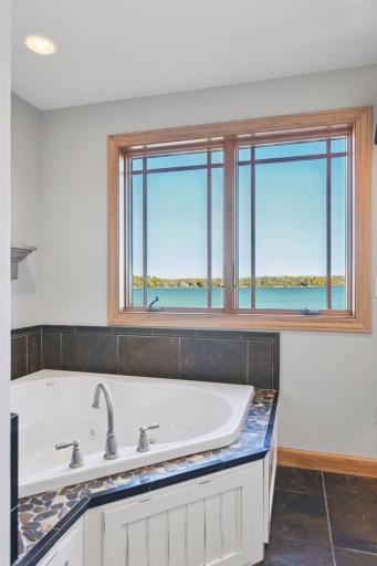 1736 Shorewood Lane, Mound, MN 55364