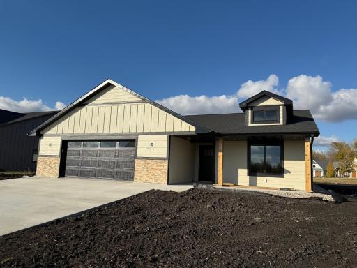 309 Pinehurst Drive, Mankato, MN 56001