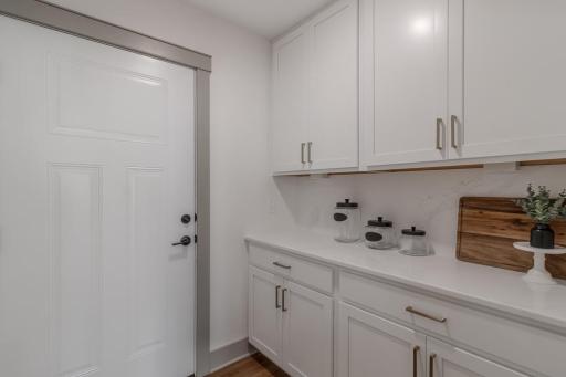 309 Pinehurst Drive, Mankato, MN 56001