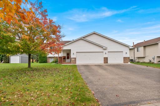Welcome to your new home 10929ShorelineCt-DONE-33.jpg