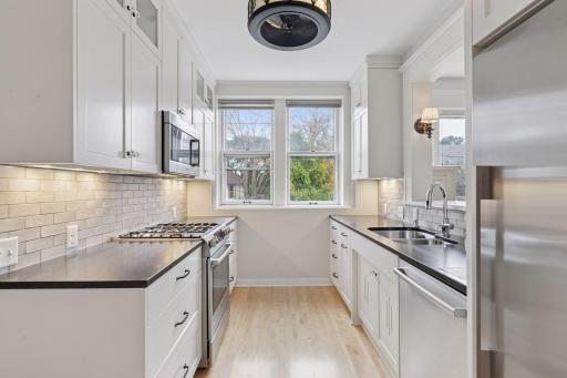 Photo for 56 Arundel Street, 10, Saint Paul, MN 55102 - listing #6804764 56 Arundel Street, 10, Saint Paul, MN 55102