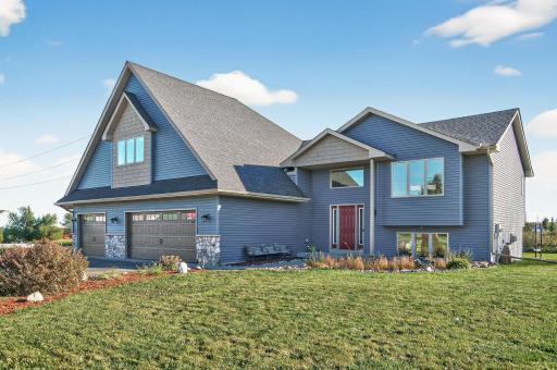 5279 200th Street N, Forest Lake, MN 55025