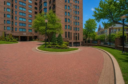 1201 Yale Place, A100, Minneapolis, MN 55403