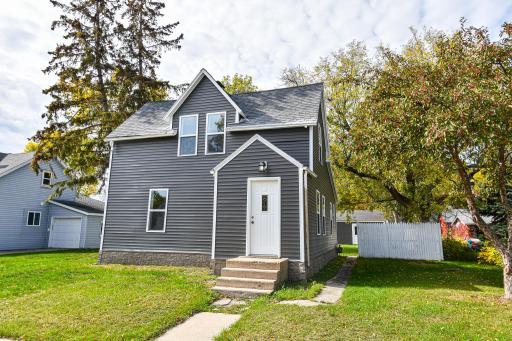 207 Kendall Avenue S, Thief River Falls, MN 56701
