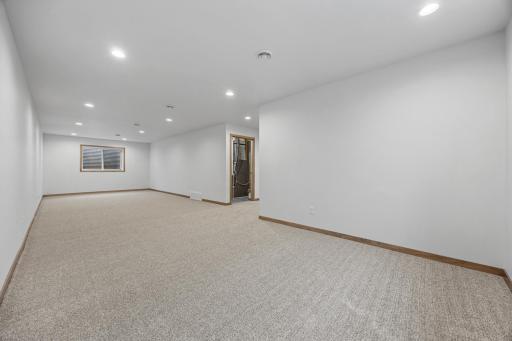 8414 61st Street S, Horace, ND 58047