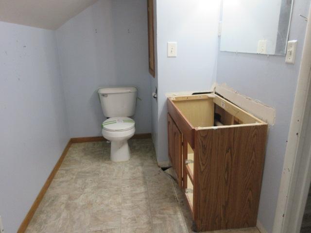 Upper Bathroom