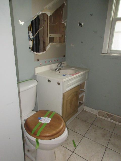 Main Floor Bathroom