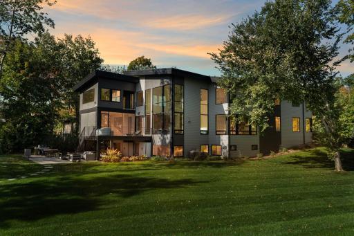 Tucked away in an ultra-private neighborhood, The Peninsula of Lake O'Dowd home features a modern design infused with warmth and comfort throughout. Truly incredible, must see home!