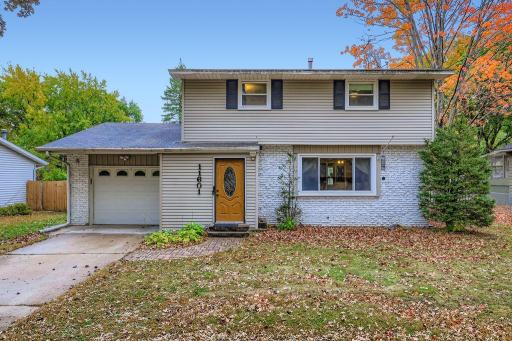 11601 9th Ave NW - MLS Sized - 002 - 01 Exterior Front.jpg