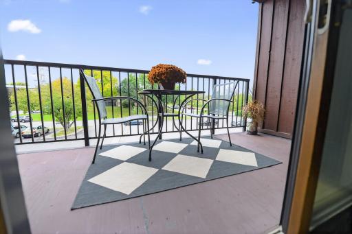 2700 Oxford Street N, 135, Roseville, MN 55113