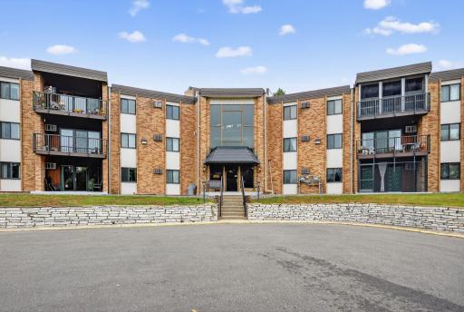 Desirable Roseville park view terrace condo community