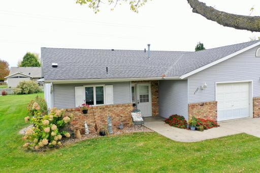 2506 9th Street SW, Willmar, MN 56201