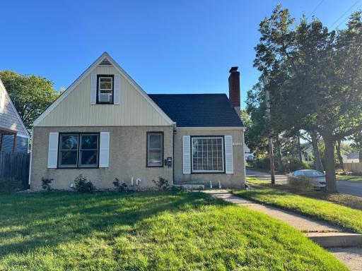 1722 Cottage Avenue E, Saint Paul, MN 55106