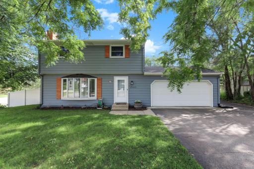 9540 Penn Circle, Minneapolis, MN 55431