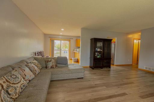 411 Maple Knoll Way NW, Saint Michael, MN 55376