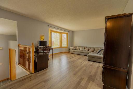 411 Maple Knoll Way NW, Saint Michael, MN 55376