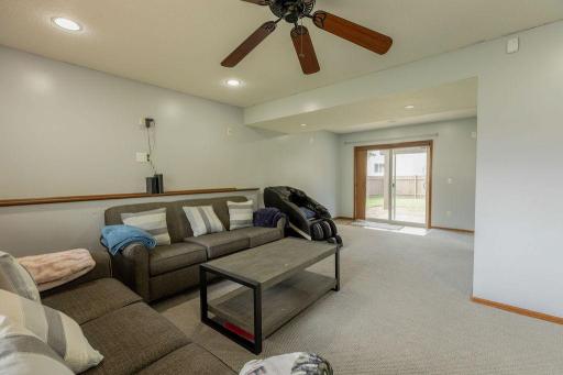 411 Maple Knoll Way NW, Saint Michael, MN 55376