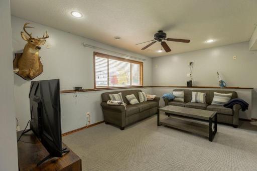 411 Maple Knoll Way NW, Saint Michael, MN 55376