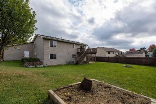 411 Maple Knoll Way NW, Saint Michael, MN 55376