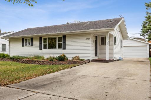 1702 4th Street S, Moorhead, MN 56560