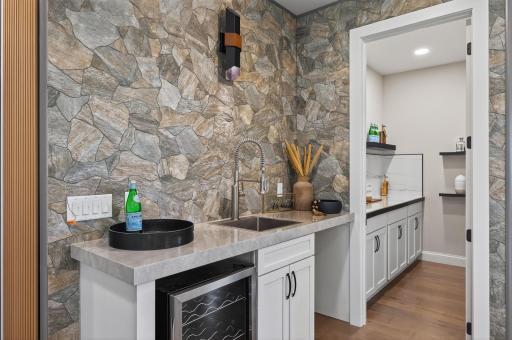 6783 Broadview Drive, Prior Lake, MN 55372