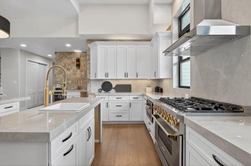 6783 Broadview Drive, Prior Lake, MN 55372