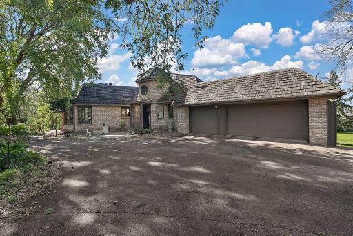 10901 Riverview Road, Eden Prairie, MN 55347