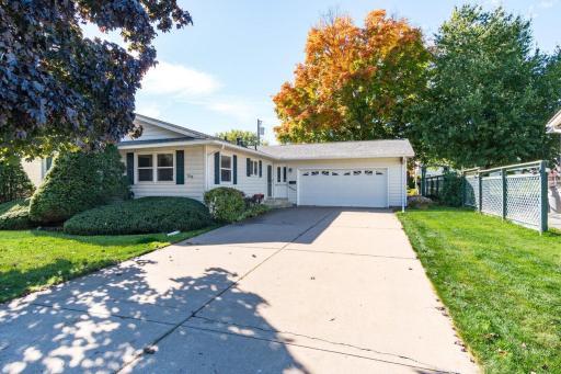 906 Redwood Street E, La Crescent, MN 55947