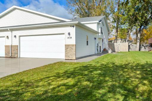 1438 Suntree Drive, West Fargo, ND 58078