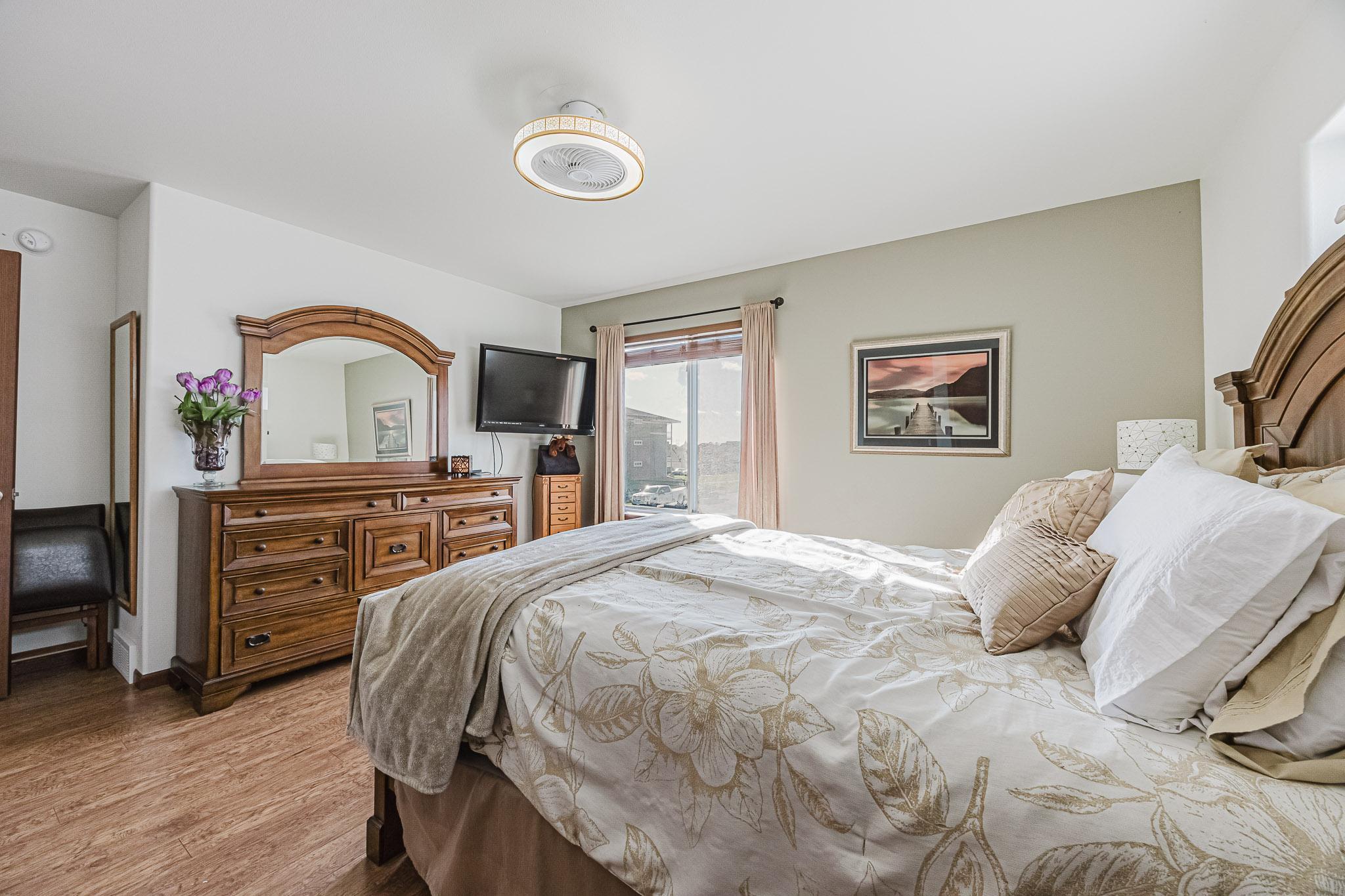 4703 35th Ave S, Fargo, ND-17.jpg
