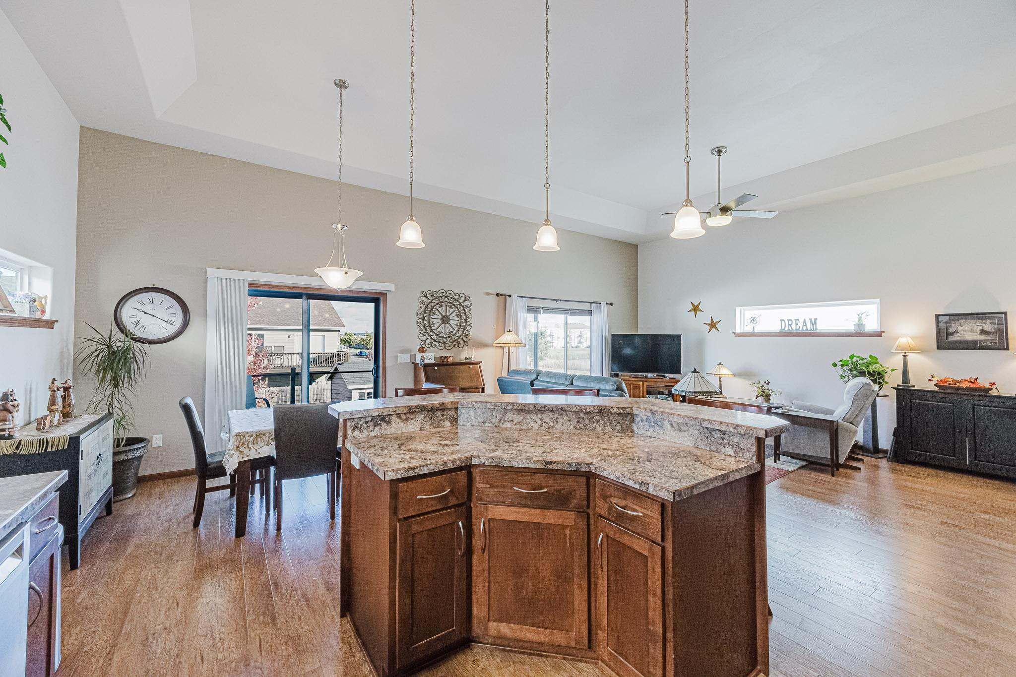 4703 35th Ave S, Fargo, ND-26.jpg