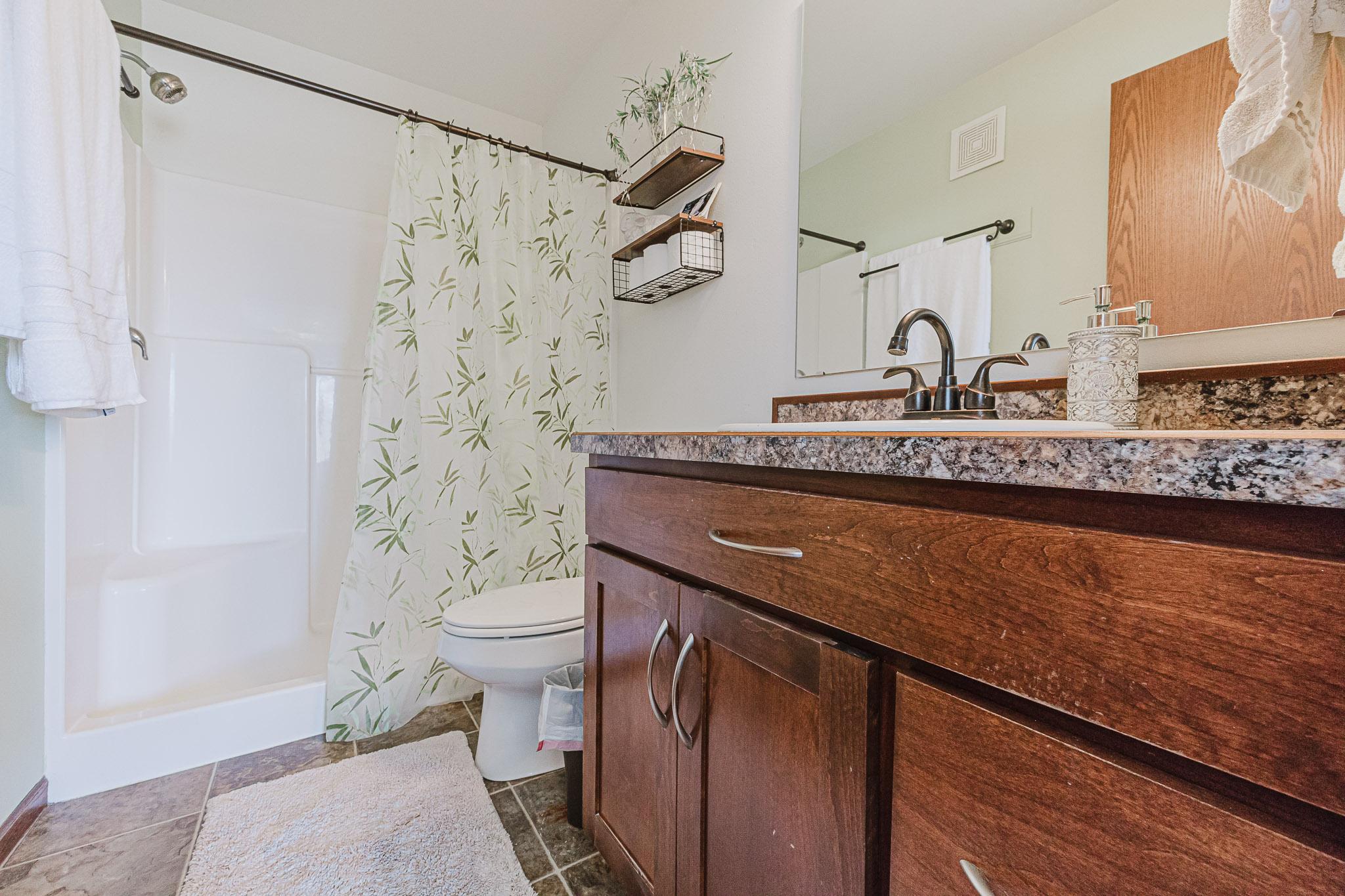 4703 35th Ave S, Fargo, ND-19.jpg
