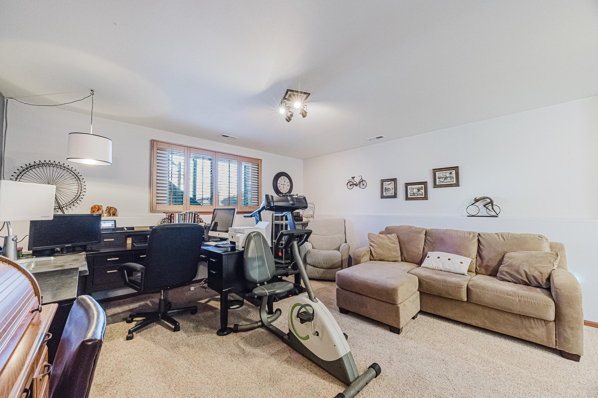 4703 35th Ave S, Fargo, ND-4.jpg