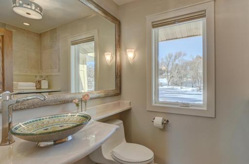 4 W Shore Road, Saint Paul, MN 55127
