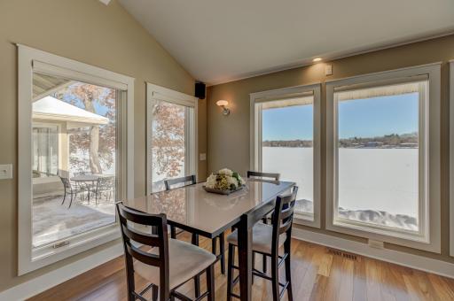 4 W Shore Road, Saint Paul, MN 55127