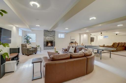 4 W Shore Road, Saint Paul, MN 55127