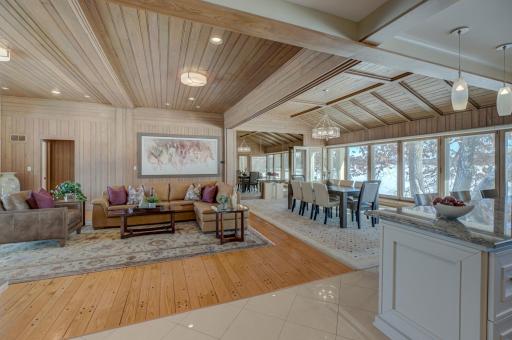 4 W Shore Road, Saint Paul, MN 55127