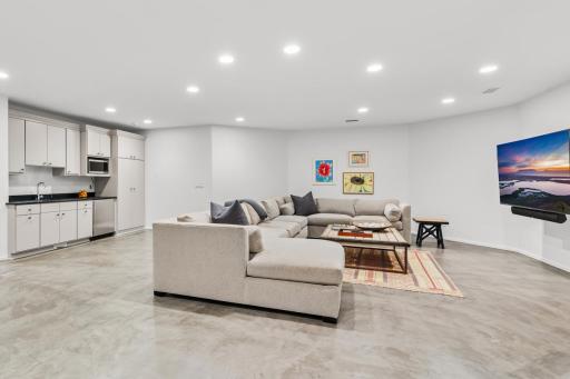 2657 Woodbridge Road, Wayzata, MN 55391