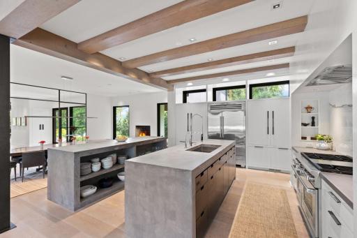 2657 Woodbridge Road, Wayzata, MN 55391