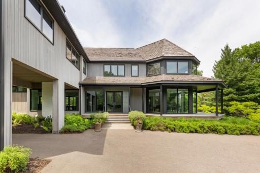 2657 Woodbridge Road, Wayzata, MN 55391