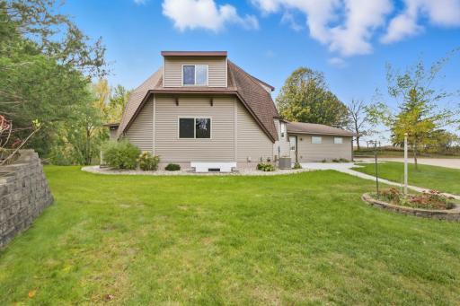 1911 60th Avenue NW, Willmar, MN 56201