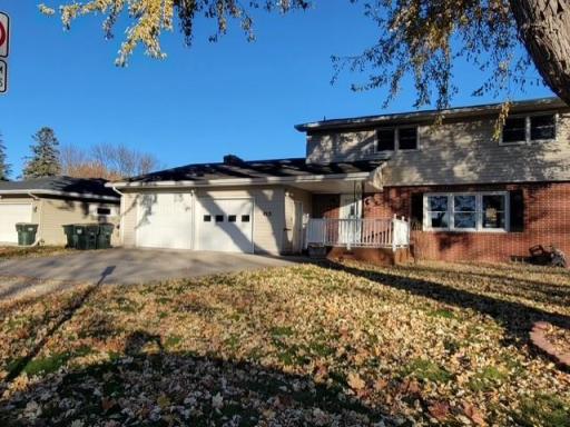 Photo for 415 Alan Street SW, Hutchinson, MN 55350 - listing #6805985 415 Alan Street SW, Hutchinson, MN 55350