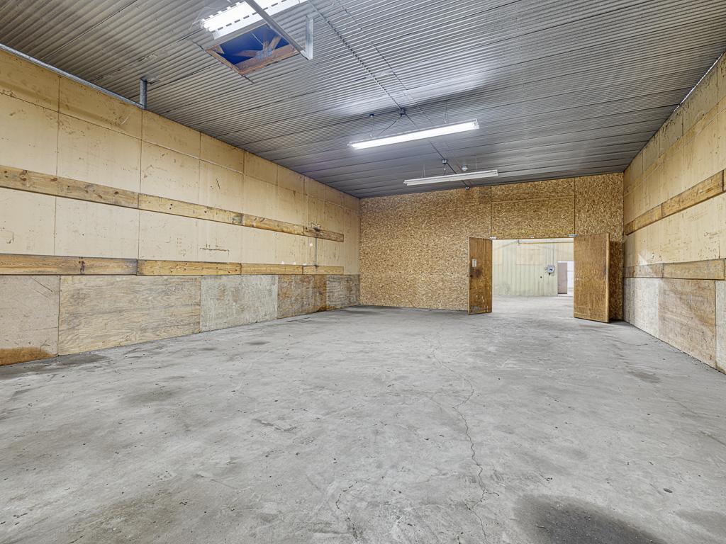 16 - Interior.jpg