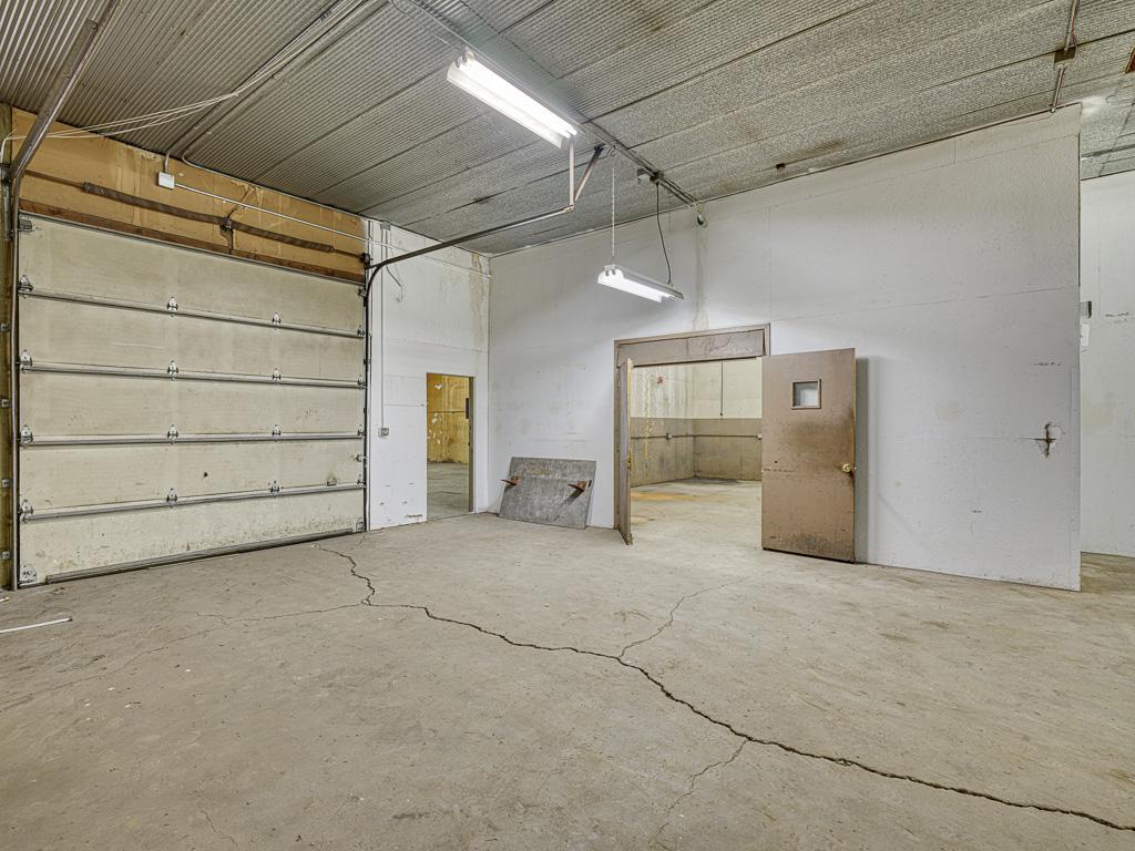 9 - Interior.jpg