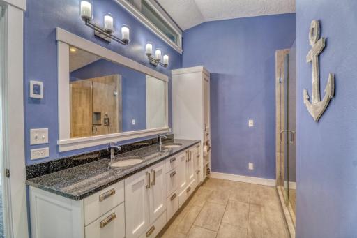 Primary Bathroom1_1.jpg