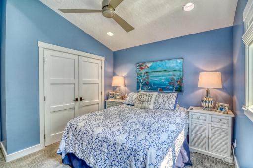 Bedroom3_2.jpg