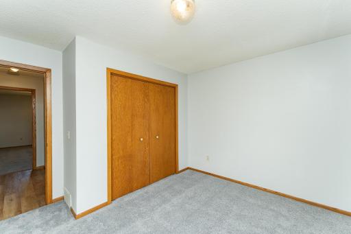 209 E Henry Street, Le Roy, MN 55951