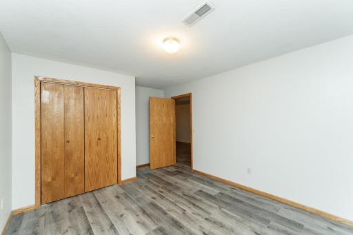 209 E Henry Street, Le Roy, MN 55951