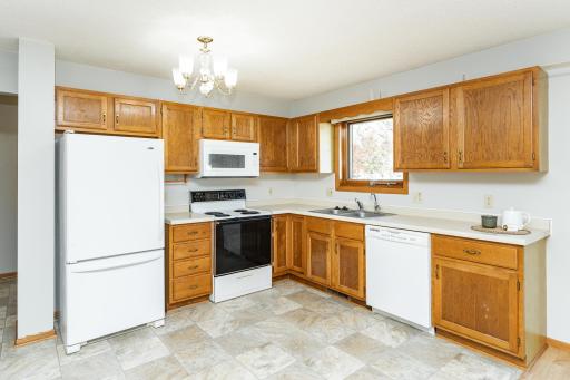 209 E Henry Street, Le Roy, MN 55951